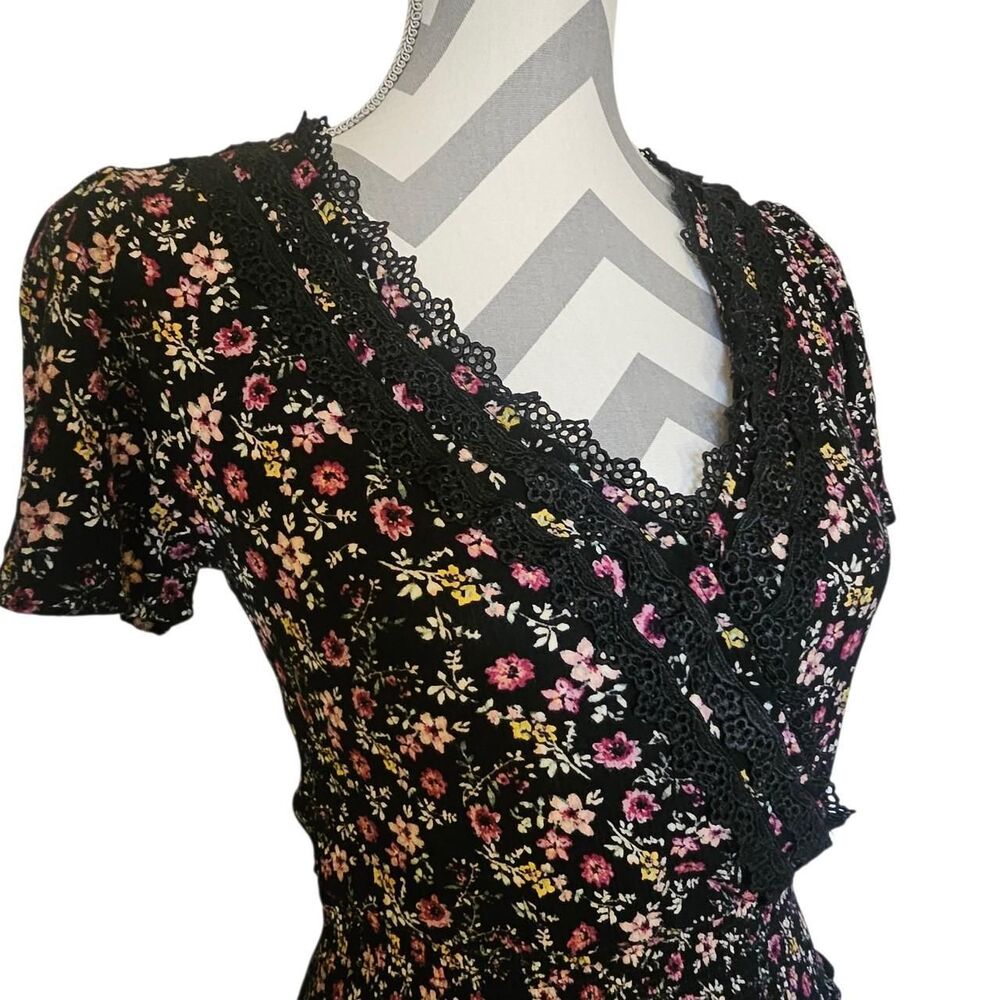 Black Moody floral lace wrap shirred waist 90s shirt Size XS Whimsigoth